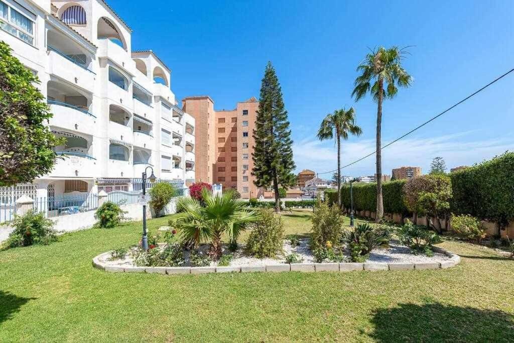 797 Holiday Rentals- Hermoso Apartamento Para 4 En Benalmádena Exteriör bild